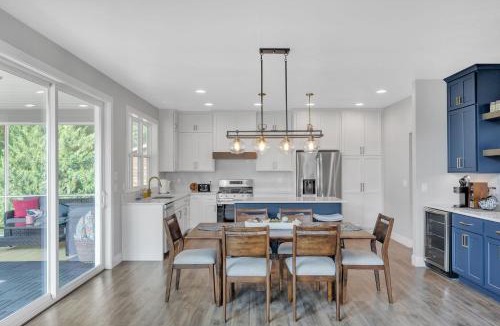Butte Des Morts House | Sunset Cove home