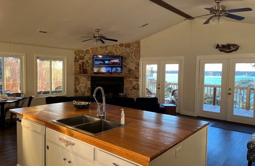 Georgetown Cabin | Sunset Cove