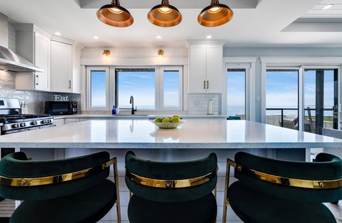 Ruthven House | Sunset Cove Waterfront Retreat