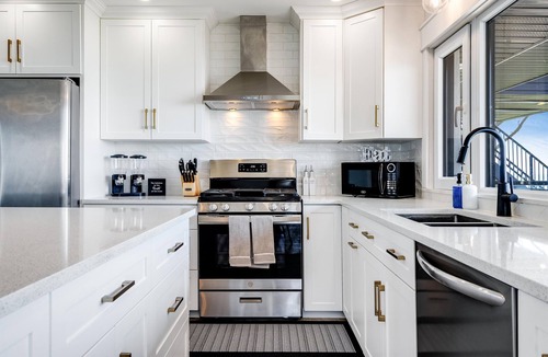 Ruthven House | Sunset Cove Waterfront Retreat