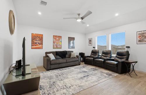 Richmond House | Sunset Creek Sanctuary - Spacious Family Home