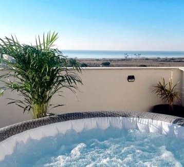 El Vendrell Apartment | Sunset Deluxe con jacuzzi, piscina y barbacoa