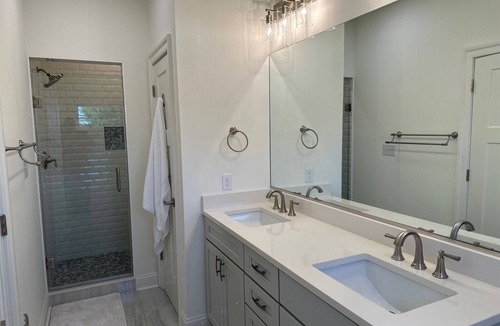 Broadkill Beach House | SUNSET DREAMS - 4 BD & 2.5 BA - Sleeps 8 - Short walk to Beach!