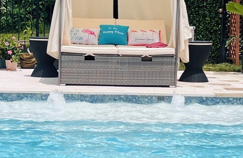 Missouri City House | Sunset Dreams: Pool, Hot Tub, Fire Pit, BBQ & Private Dock in Wildlife Haven