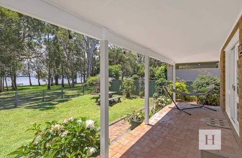 Chain Valley Bay House | Sunset Escape - Reserve Waterfront w/Kayaks