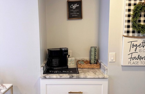 East Lake Woodlands Condo | Sunset Escape Heated Pool : Honeymoon Island Pass + Gated Community