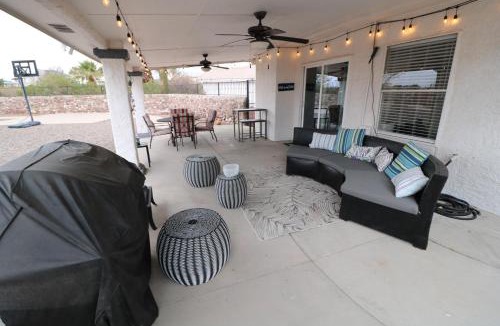 El Paso House | Sunset Escape Parkside Retreat