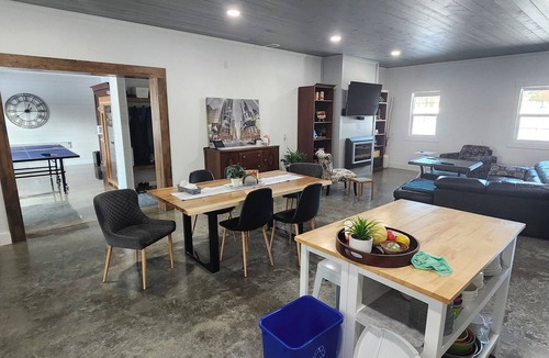 Candle Lake Cottage | Sunset Escape! Spacious and Private Waterfront Retreat.