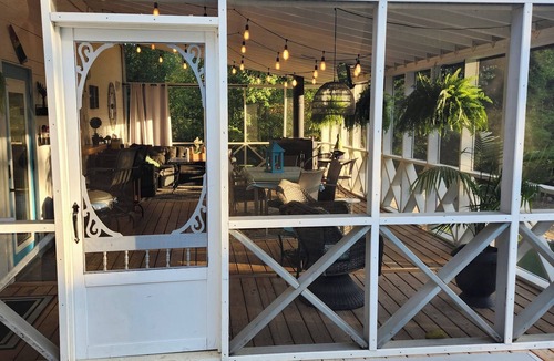 Candle Lake Cottage | Sunset Escape! Spacious and Private Waterfront Retreat.