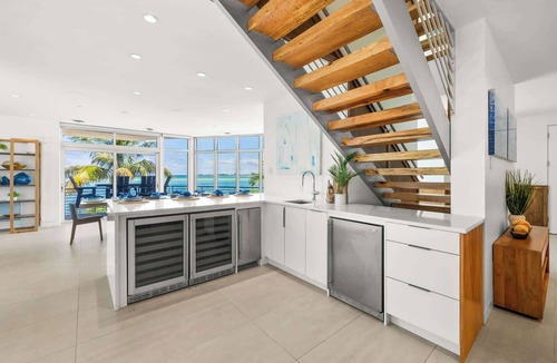 Siesta Key House | Sunset Gazers Paradise - Resort Pool - Mini Golf