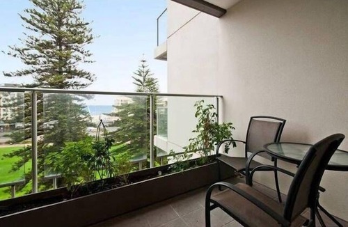 Glenelg Apartment | SUNSET GETAWAY GLENELG