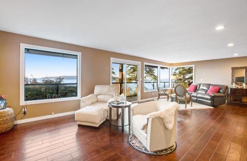 Camano Island House | Sunset Getaway