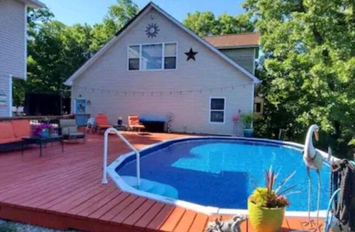 Barnhart House | Sunset Glamper, Inground Pool, Pet friendly!