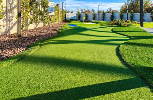 Mesa House | Sunset Greens - Golf Simulator, Putting Green, Gam