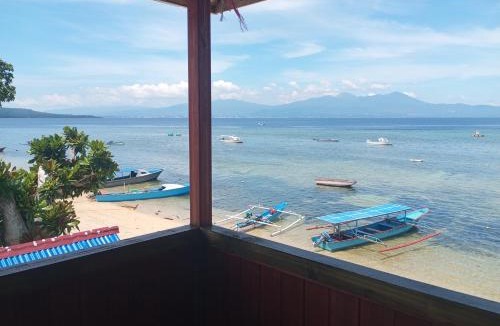 Bunaken House | Sunset Guest House & Bar