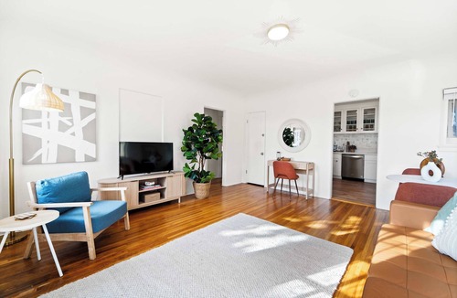 Middletown Apartment | Sunset Harbor Views from Deck! Near Downtown!