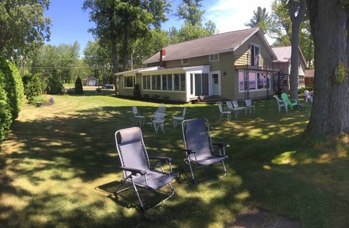 Blossvale House | Sunset Haven Lakefront Home - Convenient To Sylvan Beach Yet Private