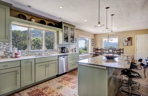 Canoncito House | Sunset Haven | Mountain Views, Shuffleboard!