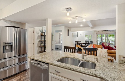 Linn Creek House | Sunset Hideaway - Private Dock in No Wake Cove!