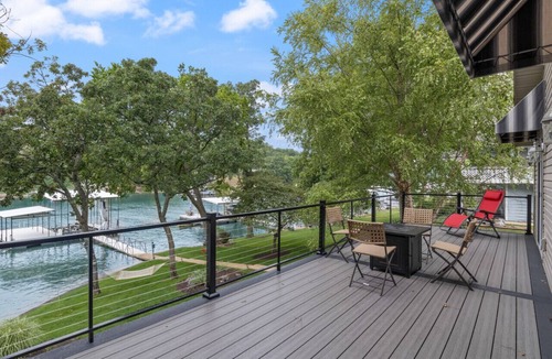 Linn Creek House | Sunset Hideaway - Private Dock in No Wake Cove!