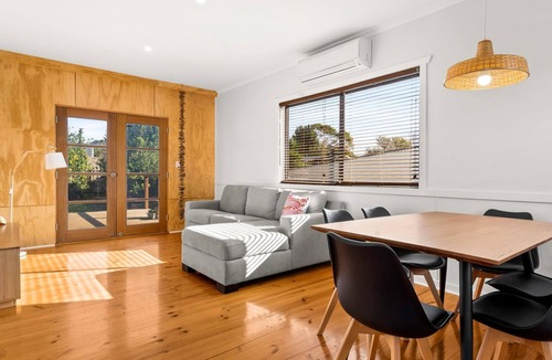 Sunset Strip House | Sunset Holiday Retreat