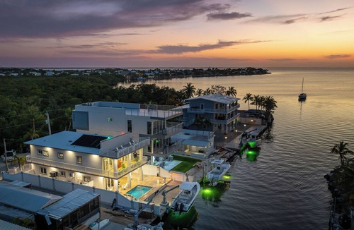 Sexton Cove Estates House | Sunset House on the Bay