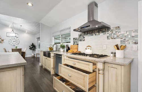 Newcastle House | Sunset House - Pool, Hot Tub, Game Room & Fire Pit