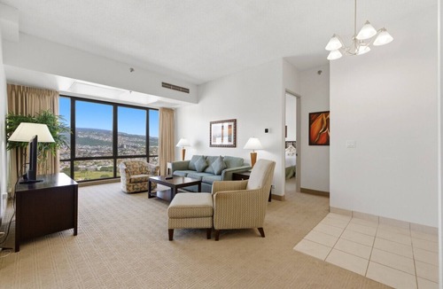 Waikiki Apartment | Sunset in the Sky | 38th-Floor Waikiki Penthouse