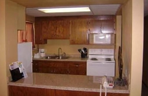 Highlands Hotel | Sunset Inn & Suites - Lincoln Airport