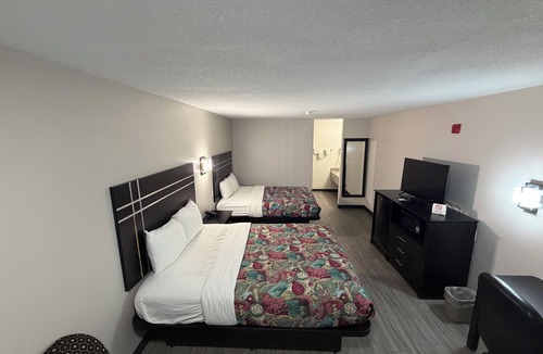 Brady Hotel | Sunset Inn