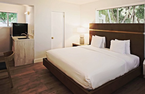 Islamorada Hotel | Sunset Inn