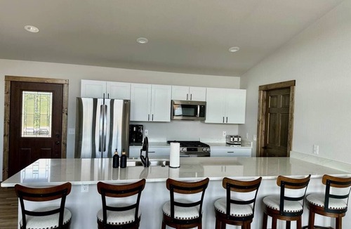 New Lisbon House | Sunset Lake Escape, Beachfront, Dog Friendly