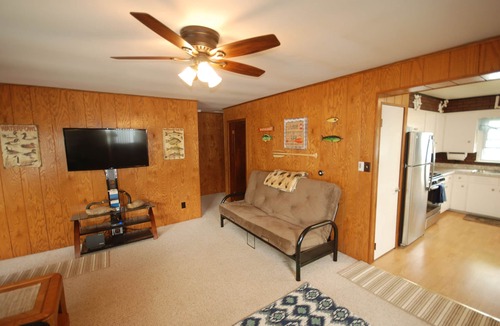 Coldwater House | SUNSET LAKE HOUSE!The best of family time at the North Chain of Lakes.SLEEPS 8!