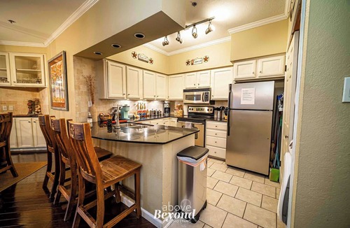 Highland Lake Estates Condo | Sunset & Lake View on Island Retreat
