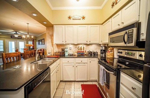 Highland Lake Estates Condo | Sunset & Lake View on Island Retreat