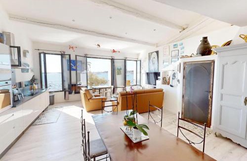 Bouzigues Apartment | Sunset lodge