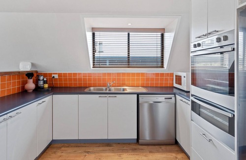 Sunset Strip House | Sunset Lodge - WIFI and Fireplace