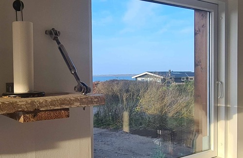 Kongsnæs House | Sunset Lodge with view over Grønsund