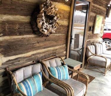 Clarksdale House | Sunset Log Cabin