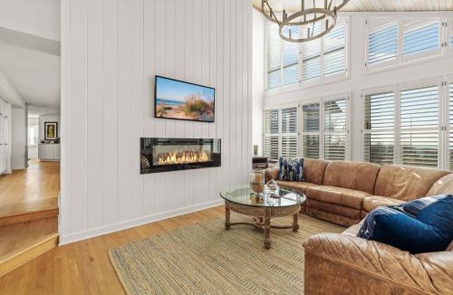 Grand Beach House | Sunset Manor