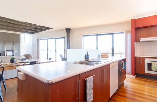 Sunset Strip House | Sunset Meadows in Sunset Strip