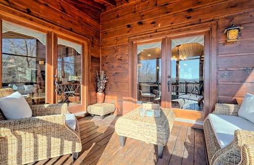Blairsville Cabin | Sunset Mountain Views- Spacious Luxurious cabin