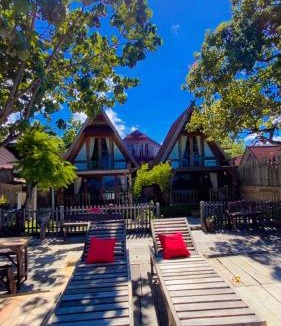 Moyo House | Sunset Moyo Bungalows