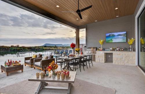Kingsland House | Sunset Oaks I with Concierge Services
