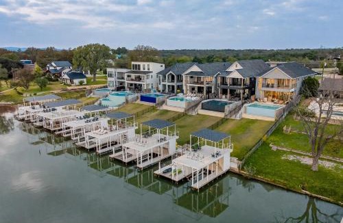 Kingsland House | Sunset Oaks I with Concierge Services
