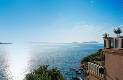 Prizna Apartment | Sunset-Oase am Meer by Interhome