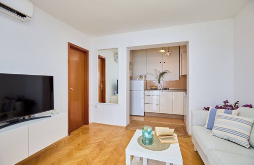 Lozica Apartment | Sunset Oasis - One Bedroom Apartment, Sleeps 2
