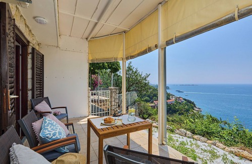 Lozica Apartment | Sunset Oasis - One Bedroom Apartment, Sleeps 2