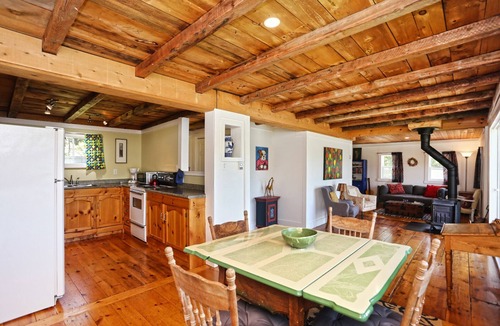 Garden Lots Cottage | Sunset Ocean Cove Waterfront Cottage - 10 mins from Lunenberg, great restaurants
