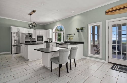 Cape Charles House | Sunset on the Rocks | 4BR Bayview Butler's Bluff Retreat w/Game Room + Pet Friendly